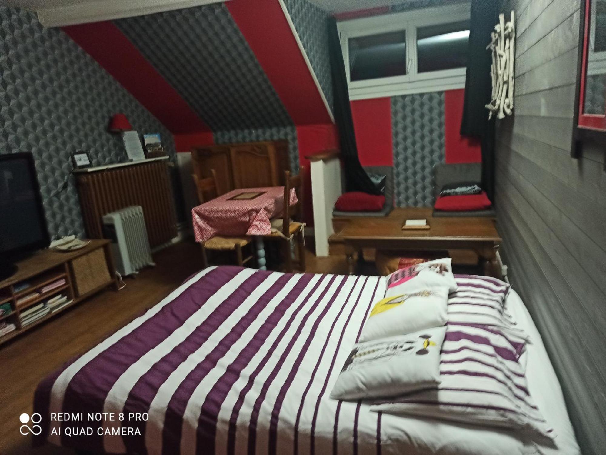 Petit Appartement 30M2, 3 Lits, 3 A 4 Pers Neuilly  Pokoj fotografie